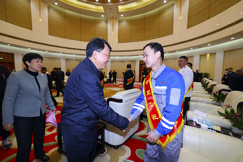 以匠心致初心,周冠辰榮獲“合肥工匠”稱號！